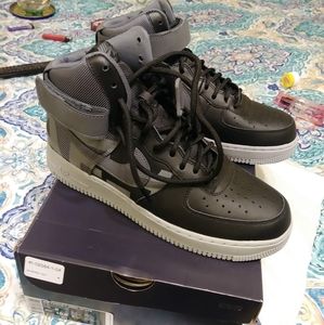 Meet your Posher, Dorene